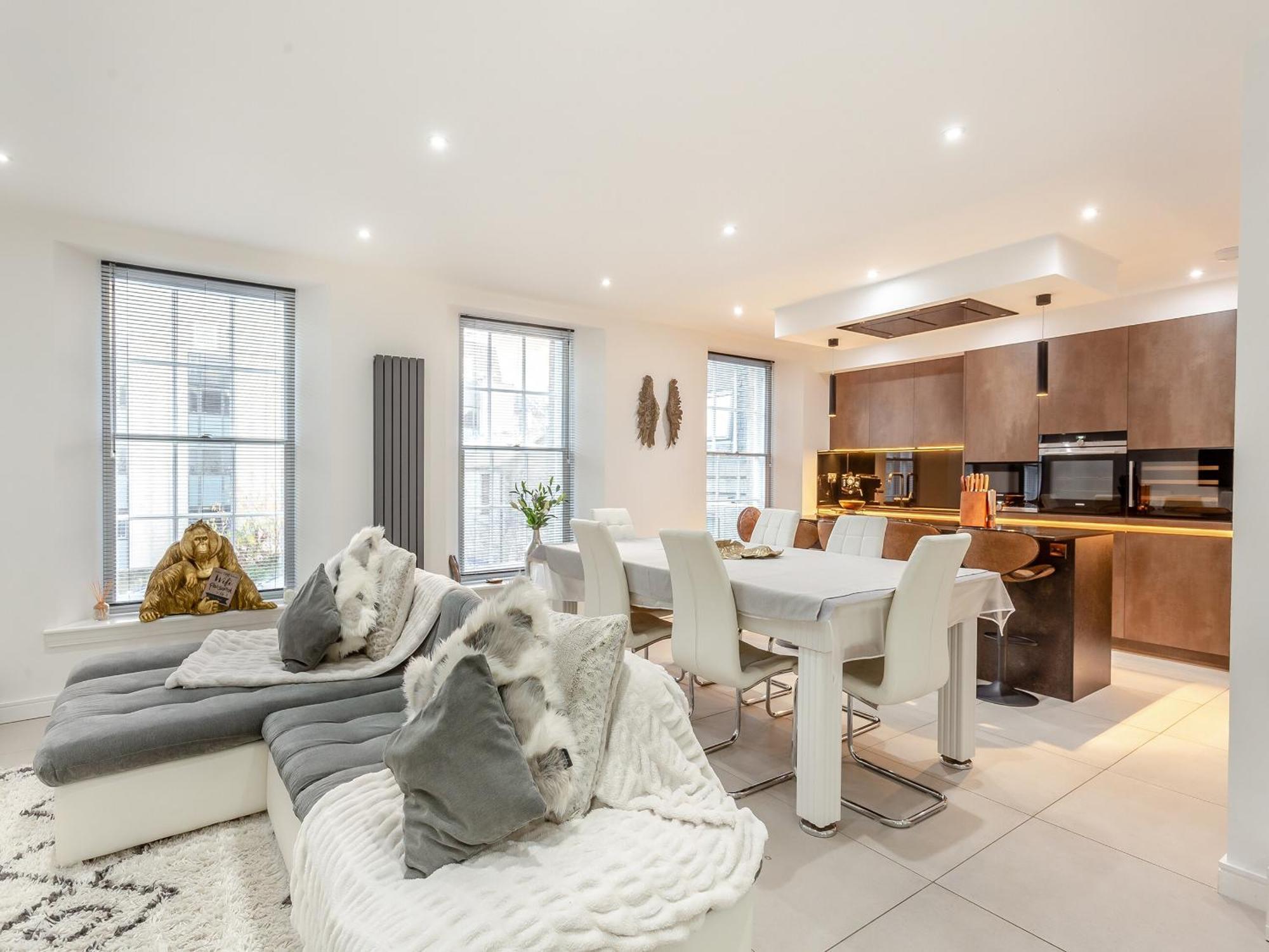 Spire View Villa Абърдийн Екстериор снимка